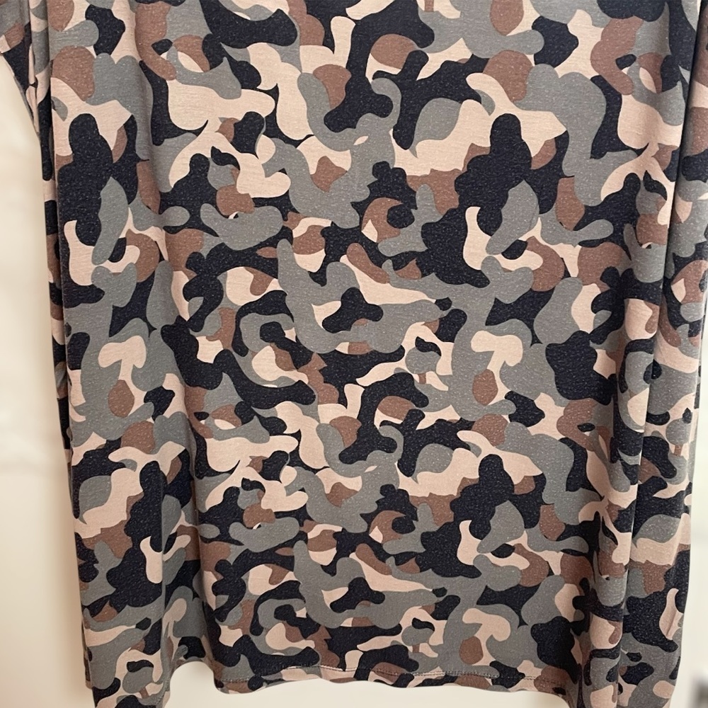 LOGO by Lori Goldstein Camouflage Tank Top - Picture 5 of 9